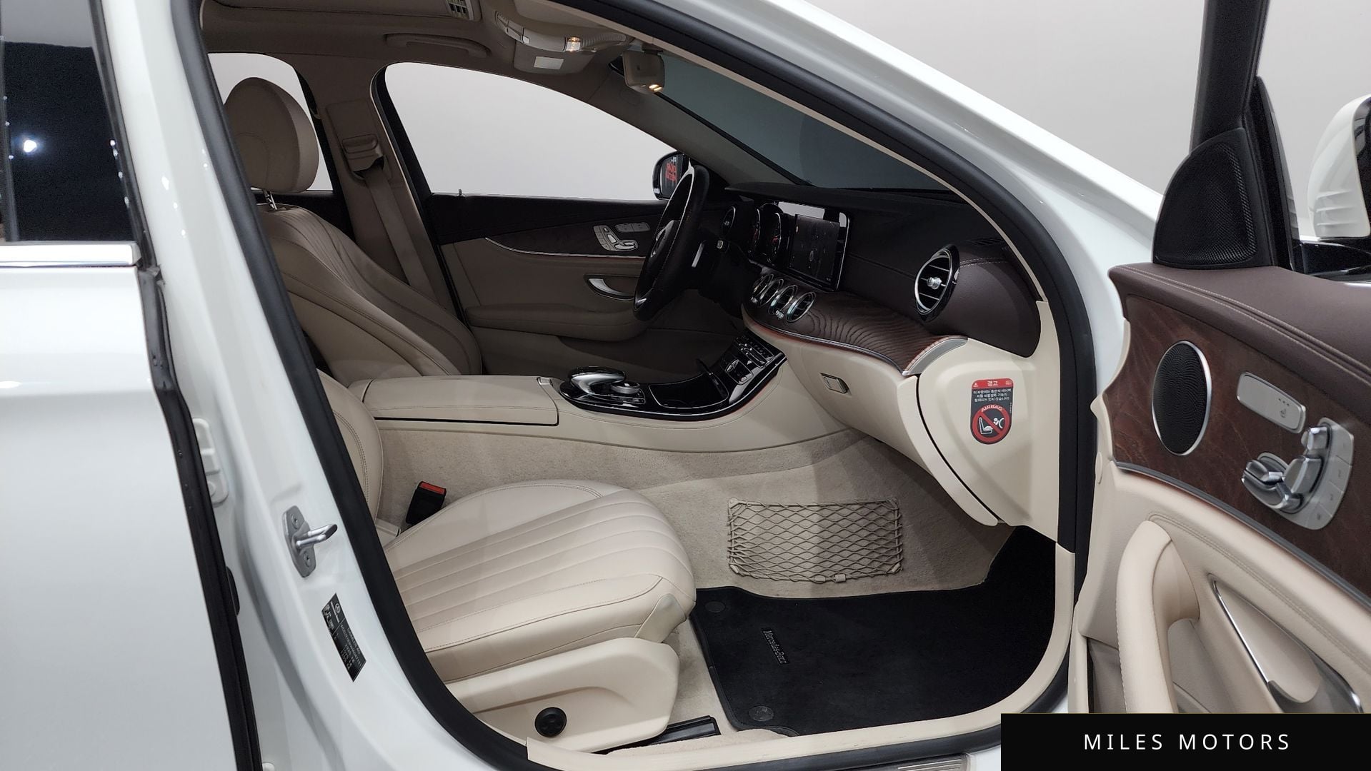 Mercedes-Benz E-Class W213 2017 — миниатюра 11
