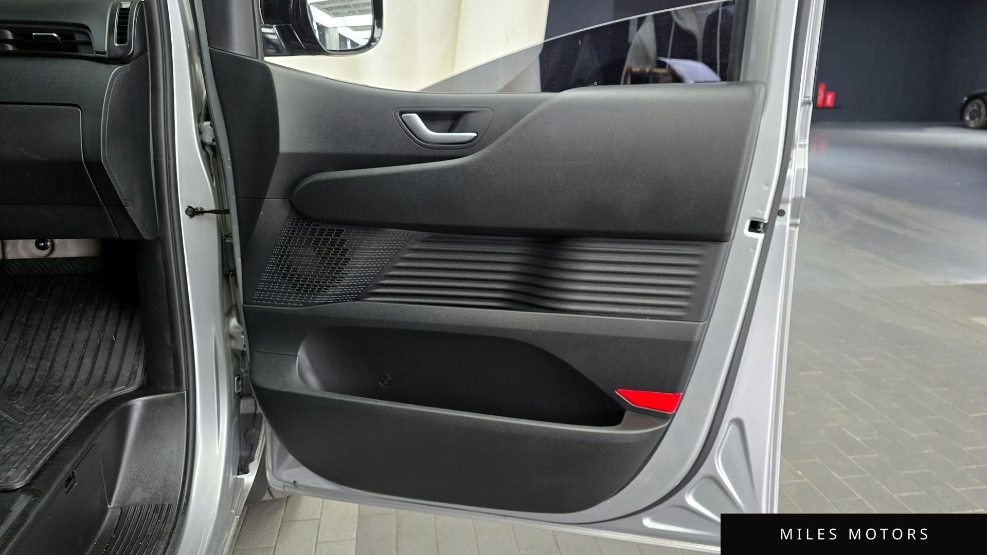 Hyundai Staria 2023 — миниатюра 15