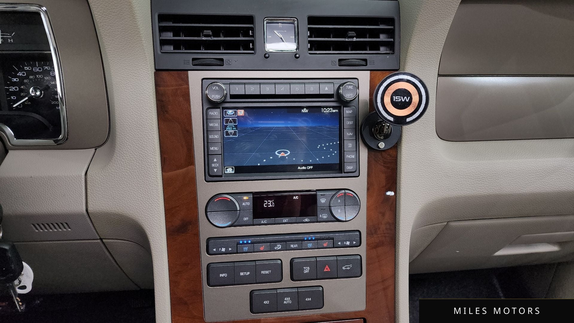 Lincoln Navigator 2014 — миниатюра 12