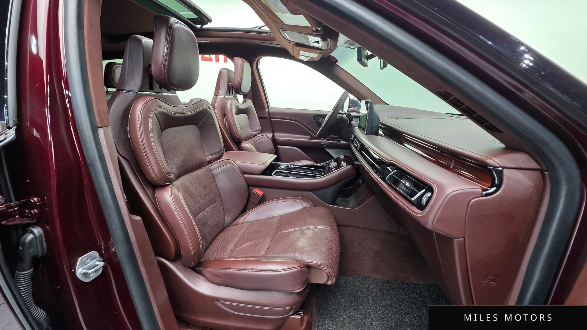 Lincoln Aviator 2022 — миниатюра 10