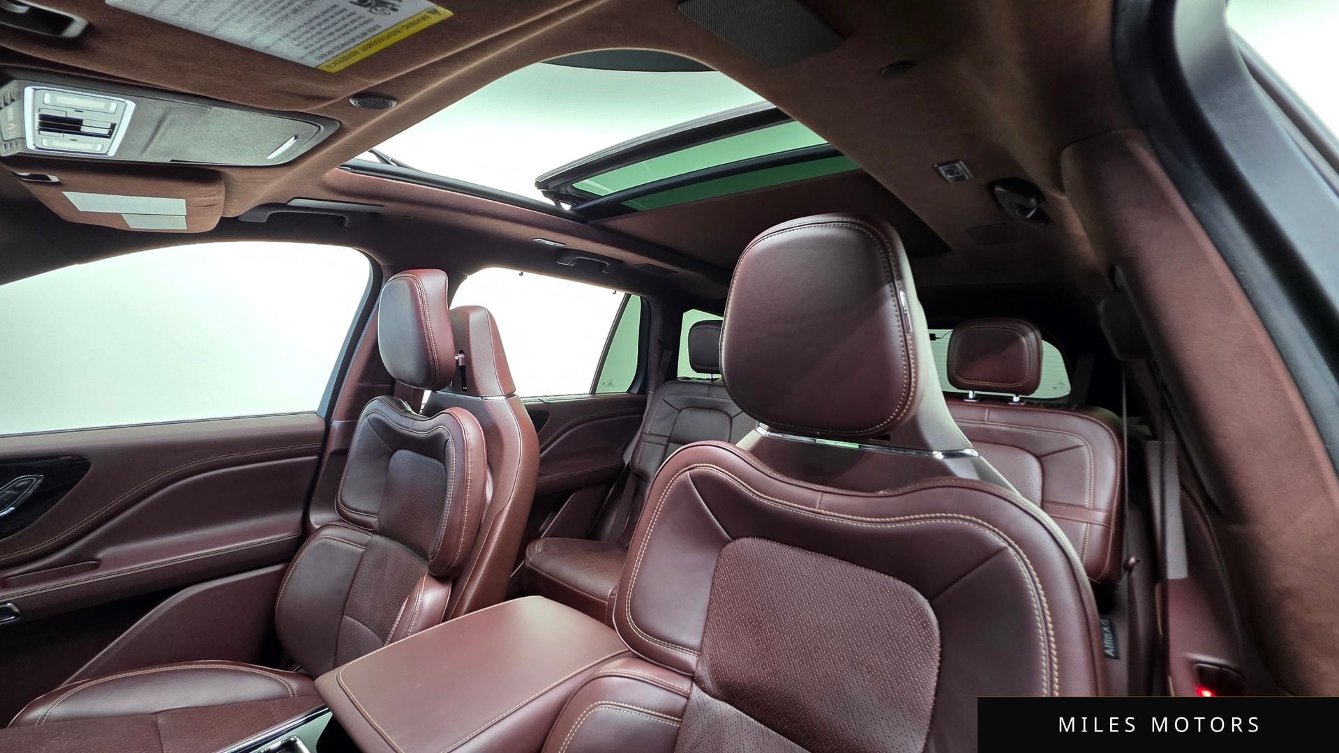 Lincoln Aviator 2022 — миниатюра 11