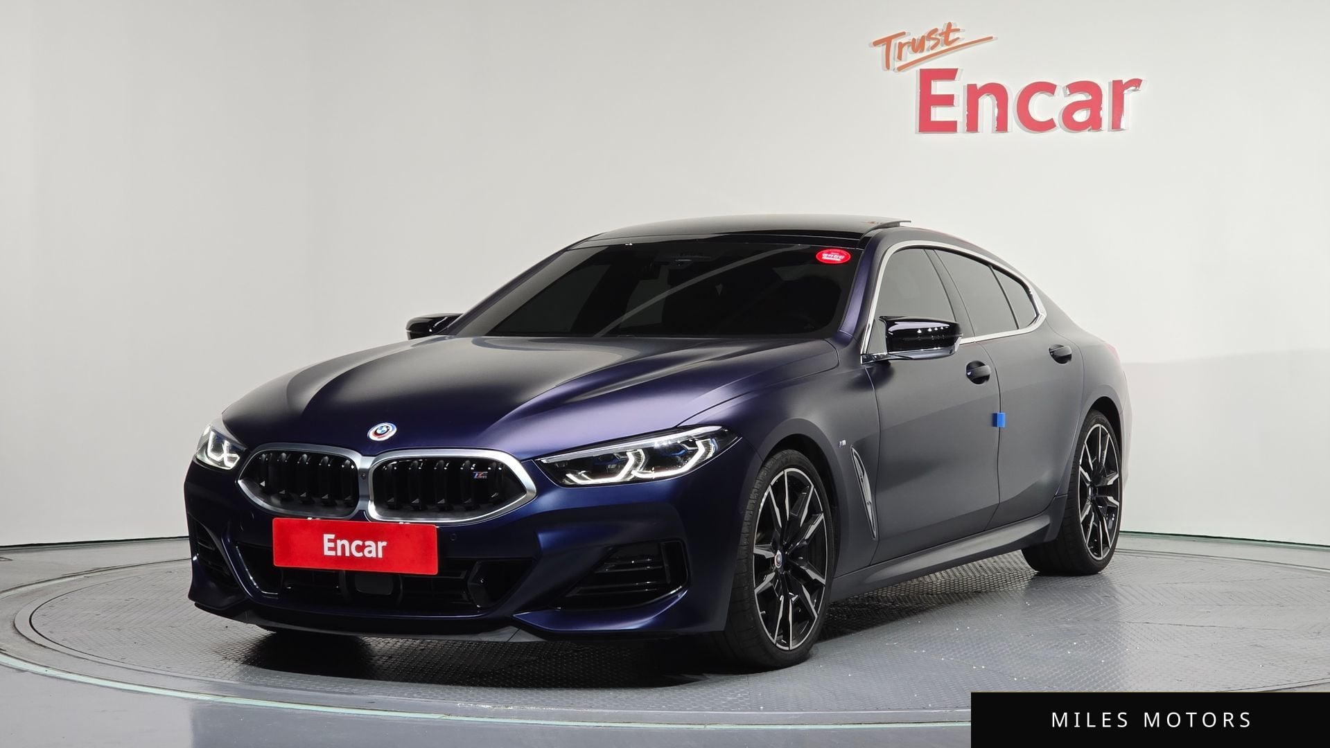 BMW 8 Series (G15) 2022 — фото 1 из 12
