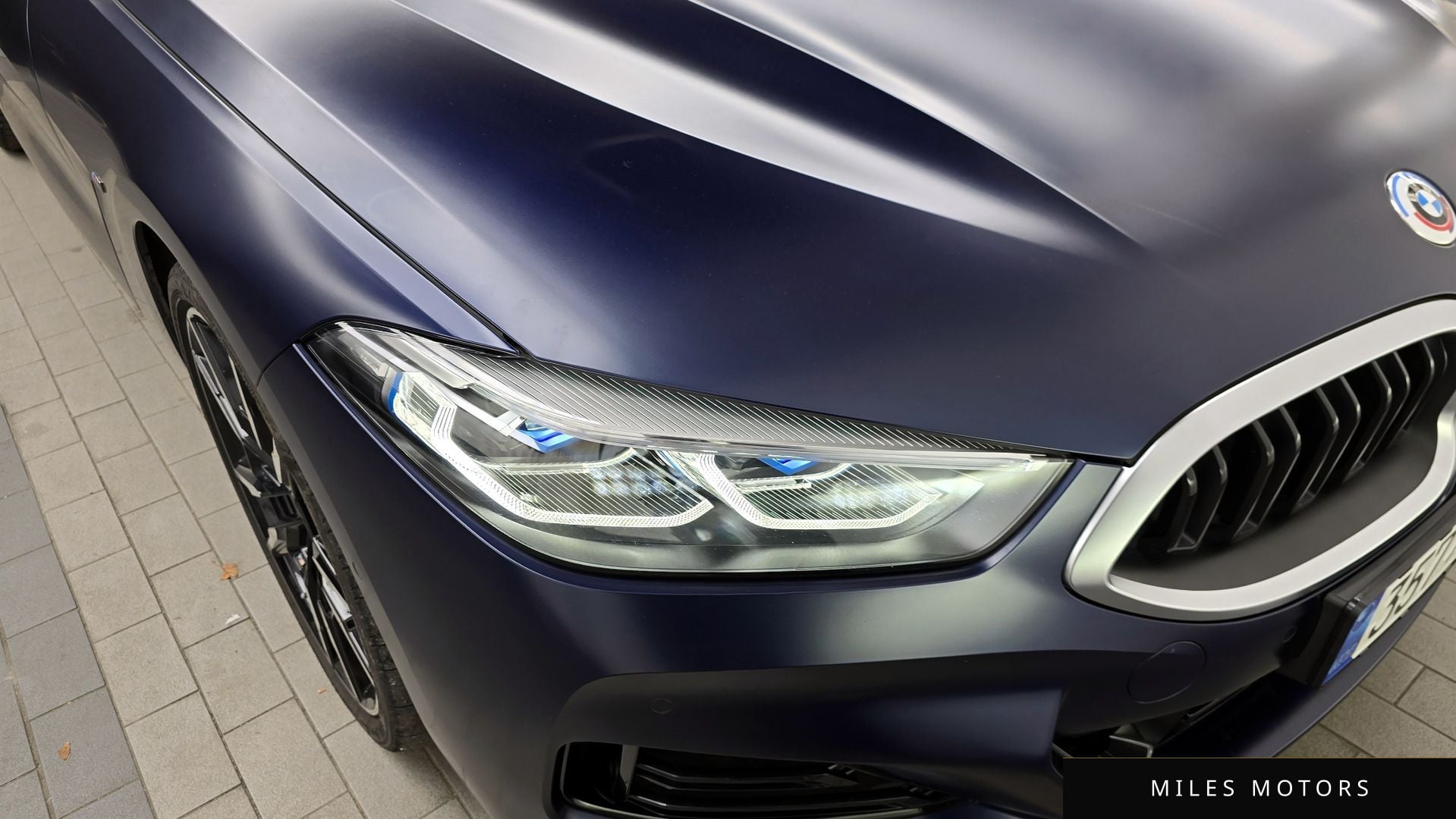 BMW 8 Series (G15) 2022 — миниатюра 8
