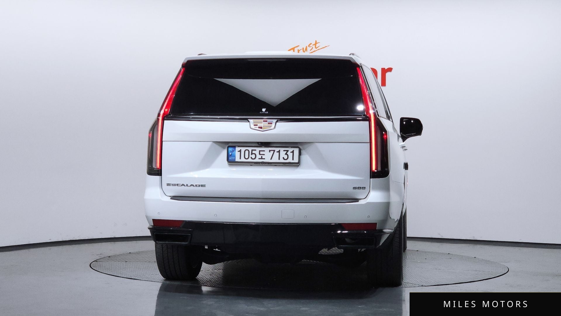 Cadillac Escalade 2022 — миниатюра 3