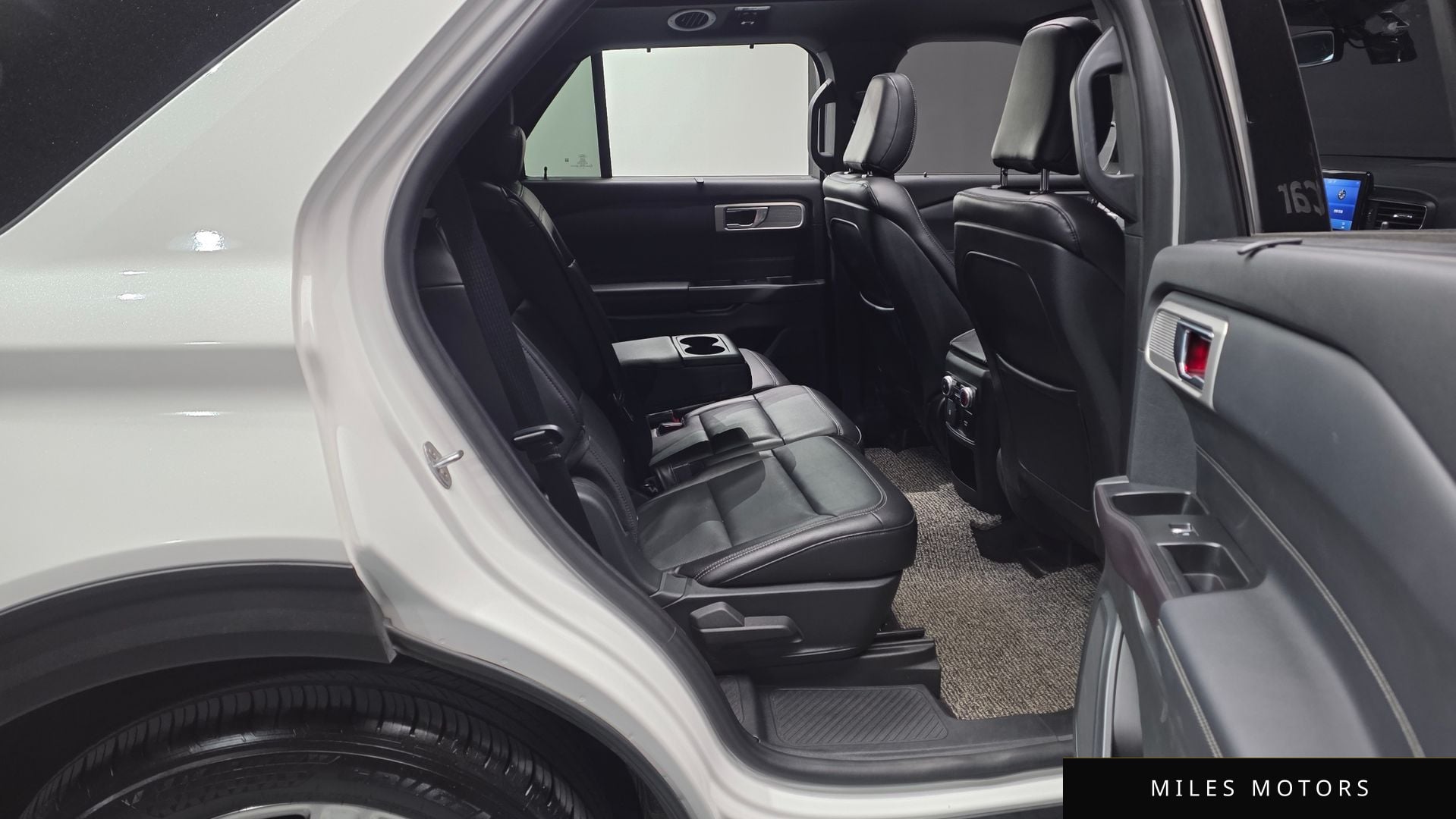 Ford Explorer 2020 — миниатюра 12