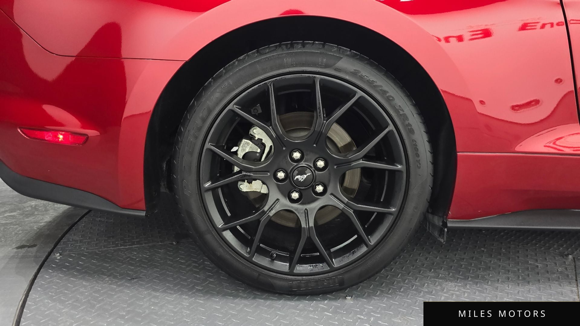 Ford 머스탱 2023 — миниатюра 4