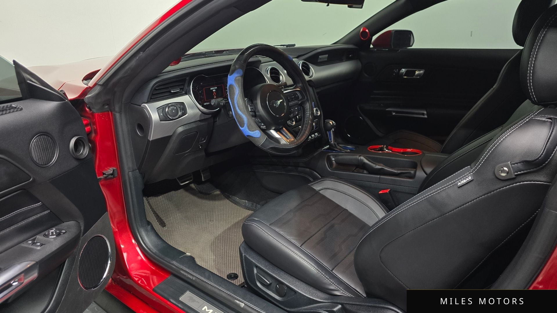 Ford 머스탱 2023 — миниатюра 12