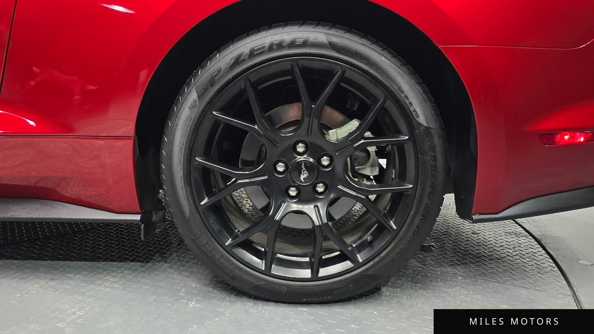 Ford 머스탱 2023 — миниатюра 6