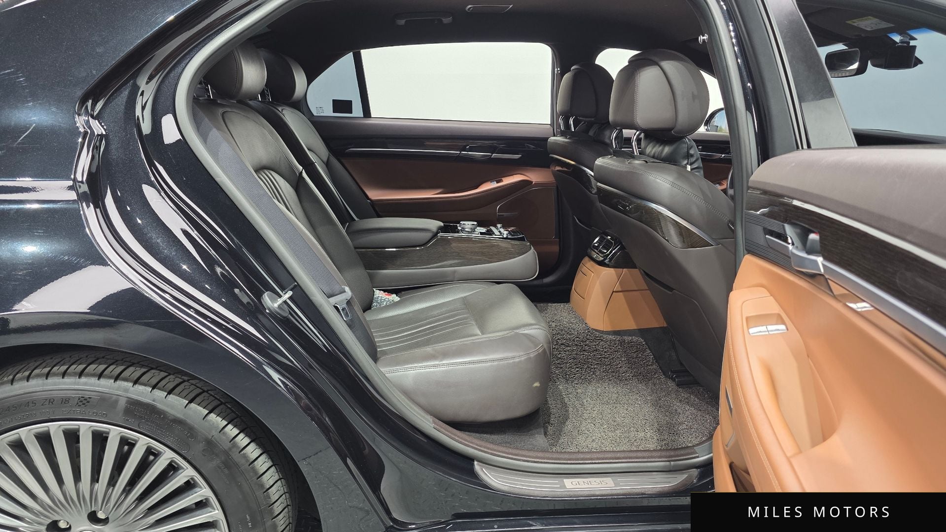 Genesis G90 2021 — миниатюра 18