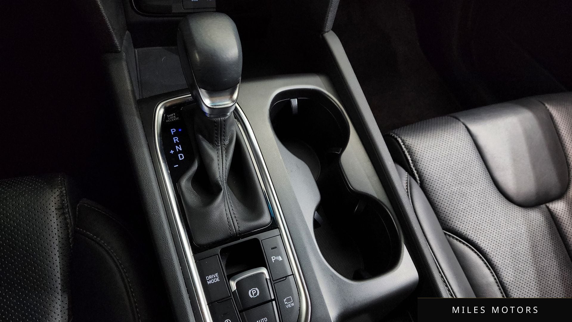 Hyundai Santafe 2020 — миниатюра 12