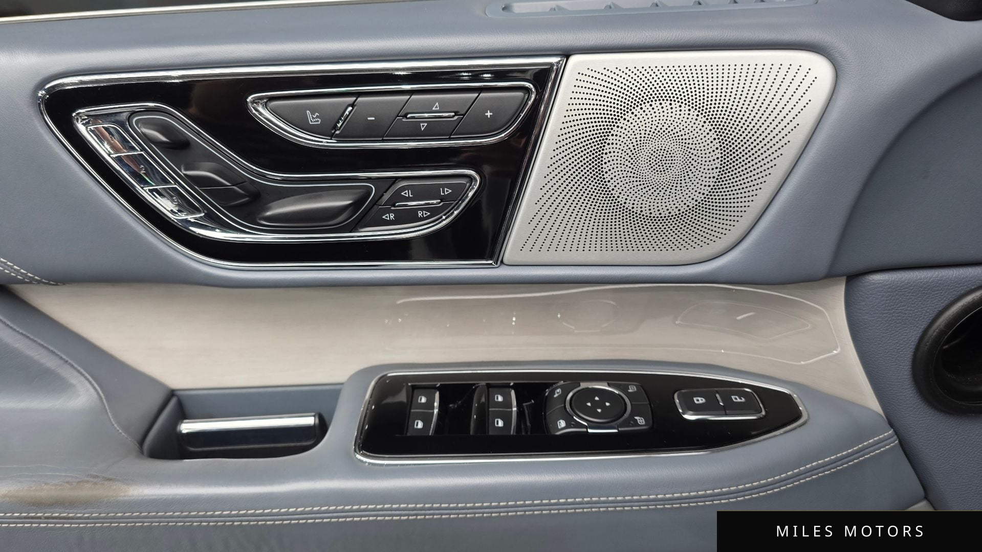 Lincoln 네비게이터 2019 — миниатюра 19