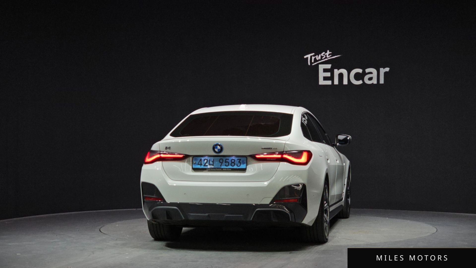 BMW i4 2023 — миниатюра 4