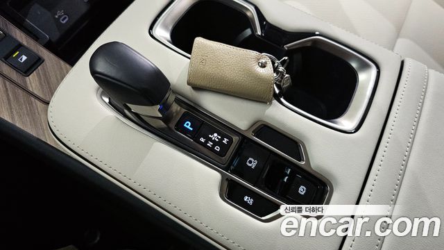 Лексус LM 2025 — миниатюра 9