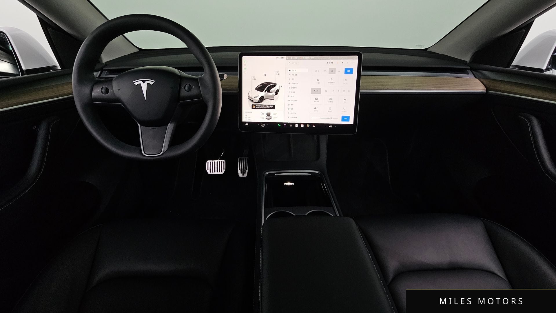Tesla 모델 Y 2024 — миниатюра 10