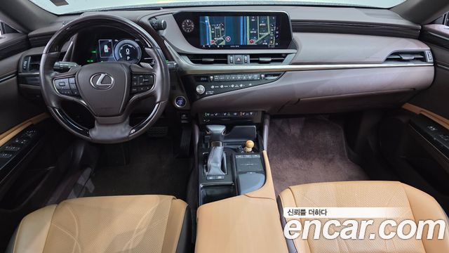 Лексус ES300h 2021 — миниатюра 10