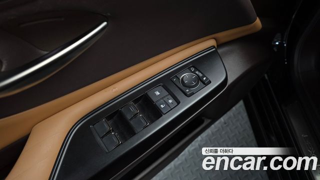 Лексус ES300h 2021 — миниатюра 34
