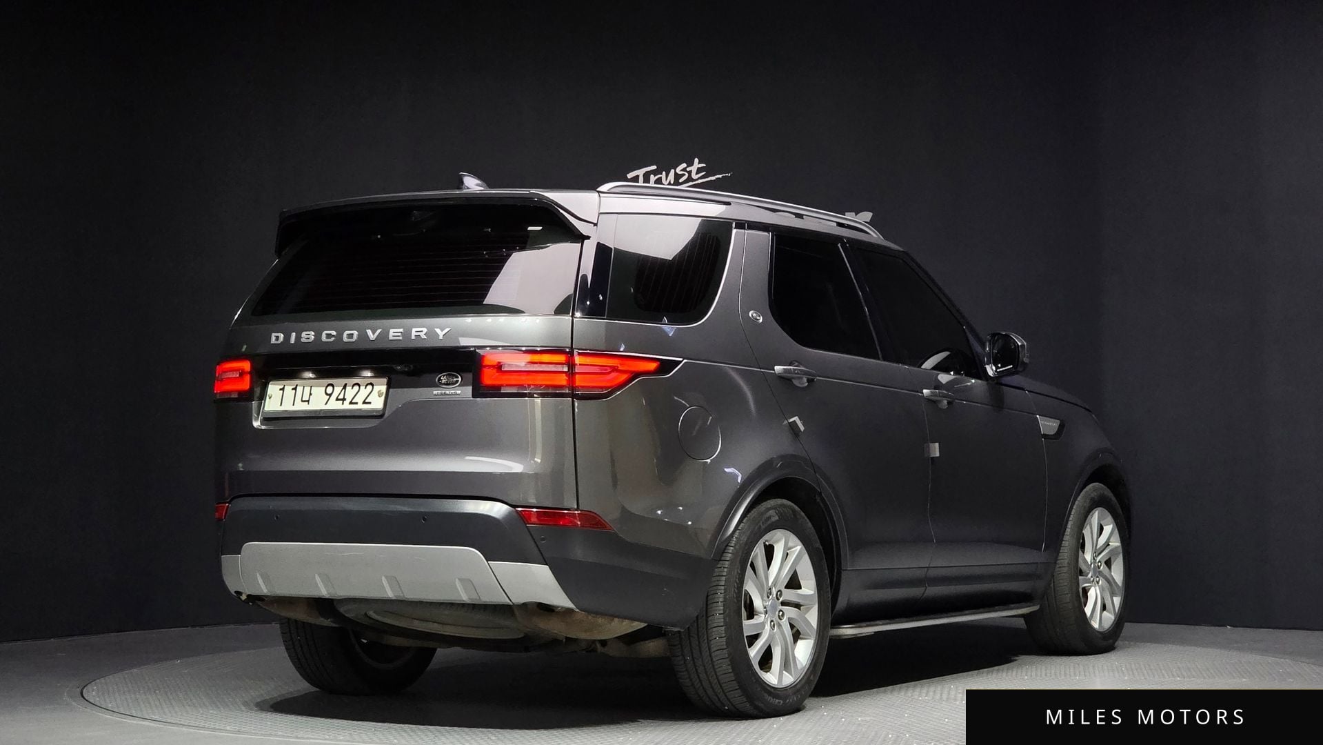 Land Rover Discovery 2018 — миниатюра 2