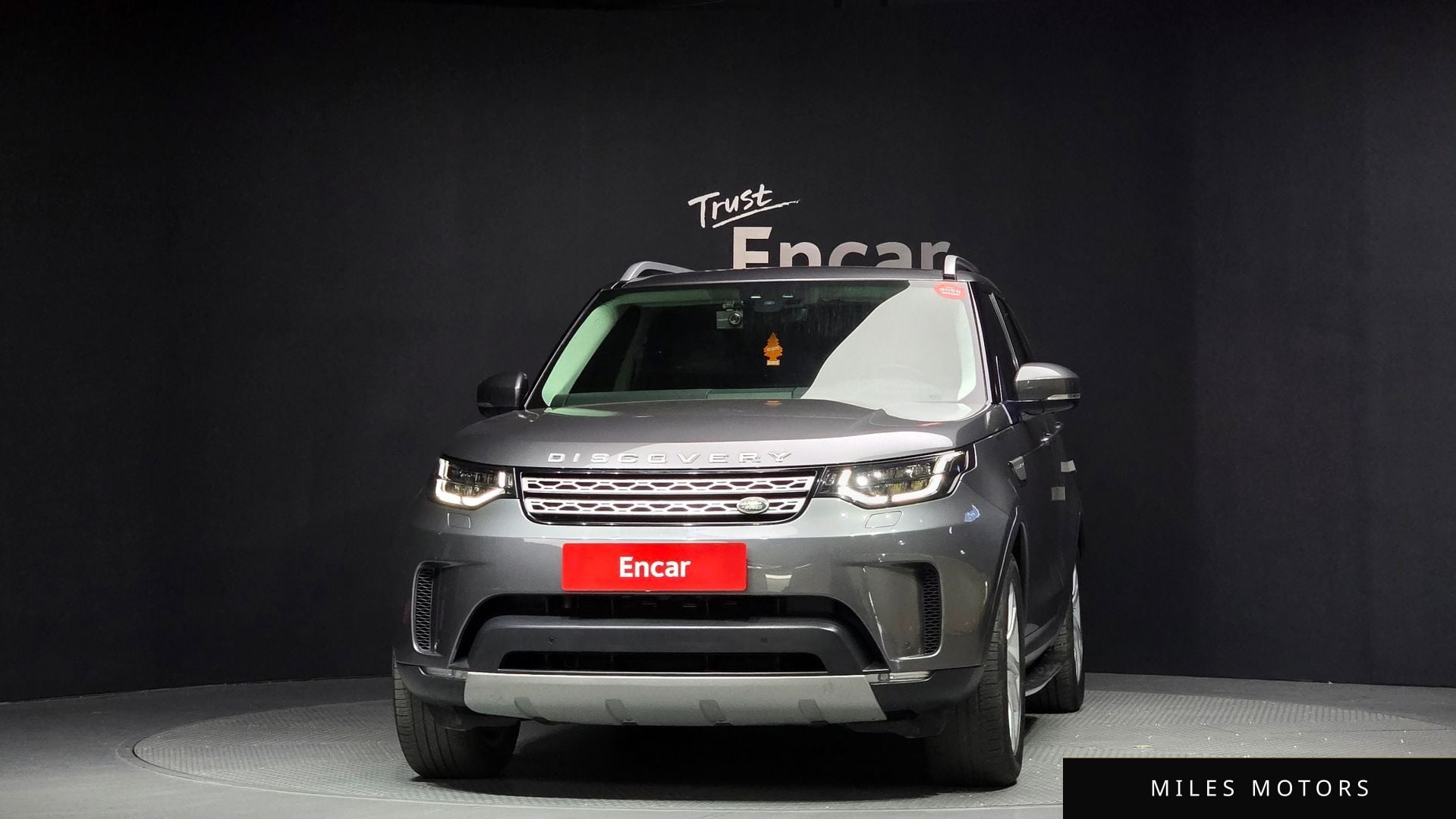 Land Rover Discovery 2018 — миниатюра 3