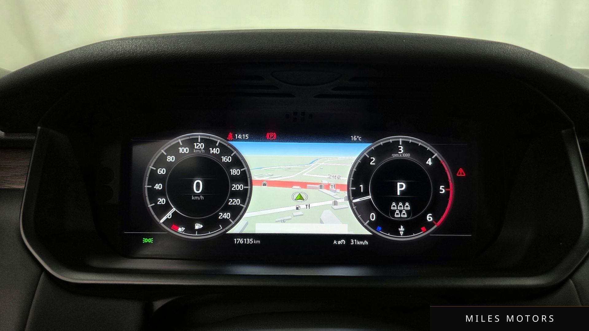Land Rover Discovery 2018 — миниатюра 8