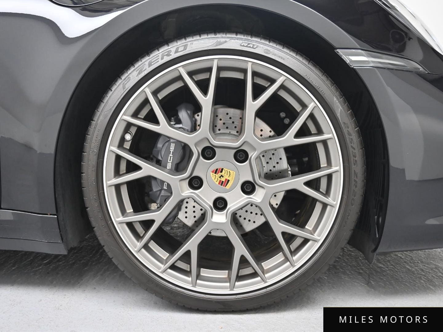 Porsche 911 (992) 2024 — миниатюра 5