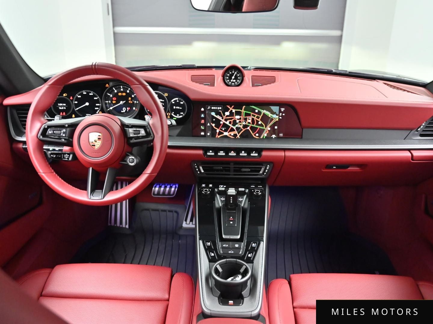 Porsche 911 (992) 2024 — миниатюра 7