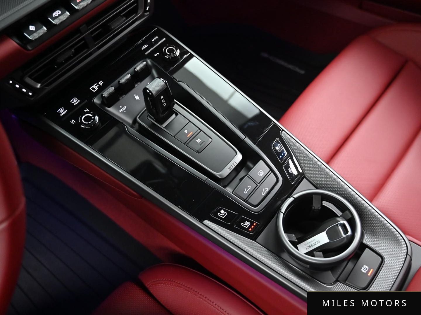 Porsche 911 (992) 2024 — миниатюра 9