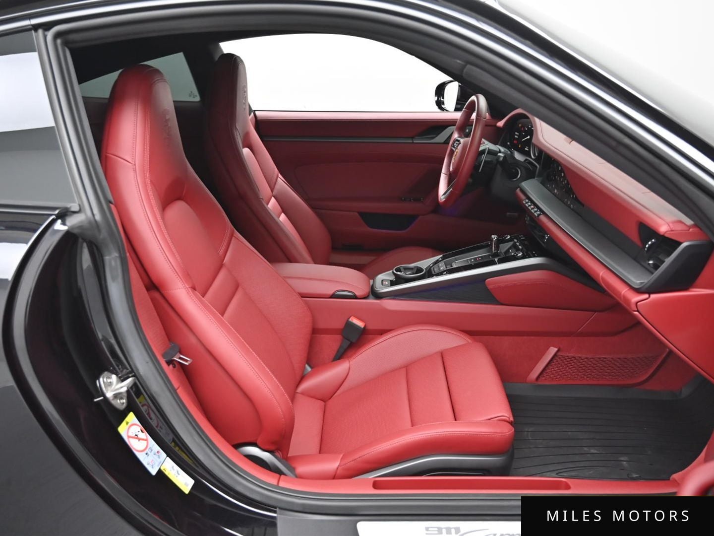 Porsche 911 (992) 2024 — миниатюра 10