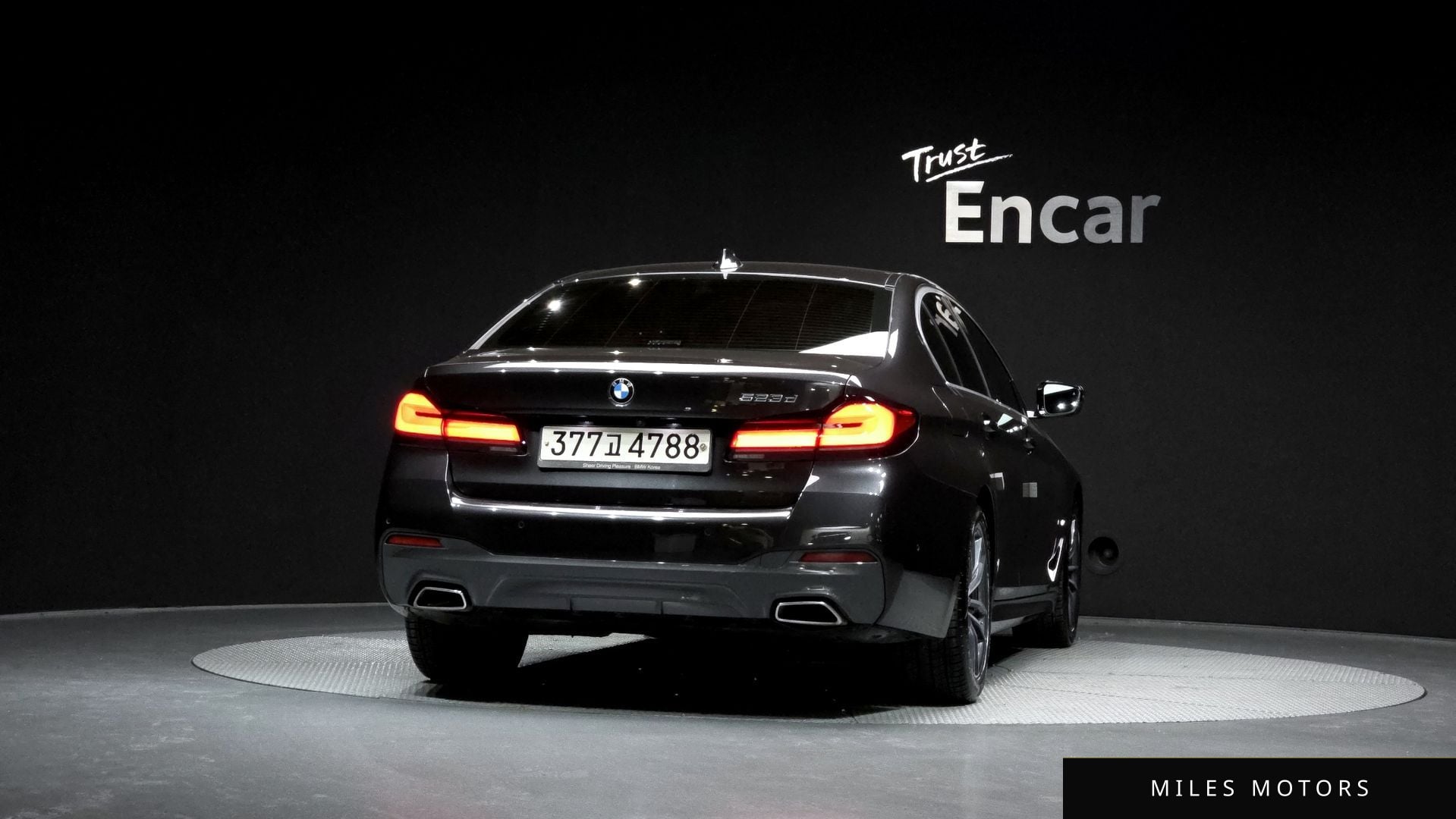 BMW 5 Series (G30) 2021 — миниатюра 3