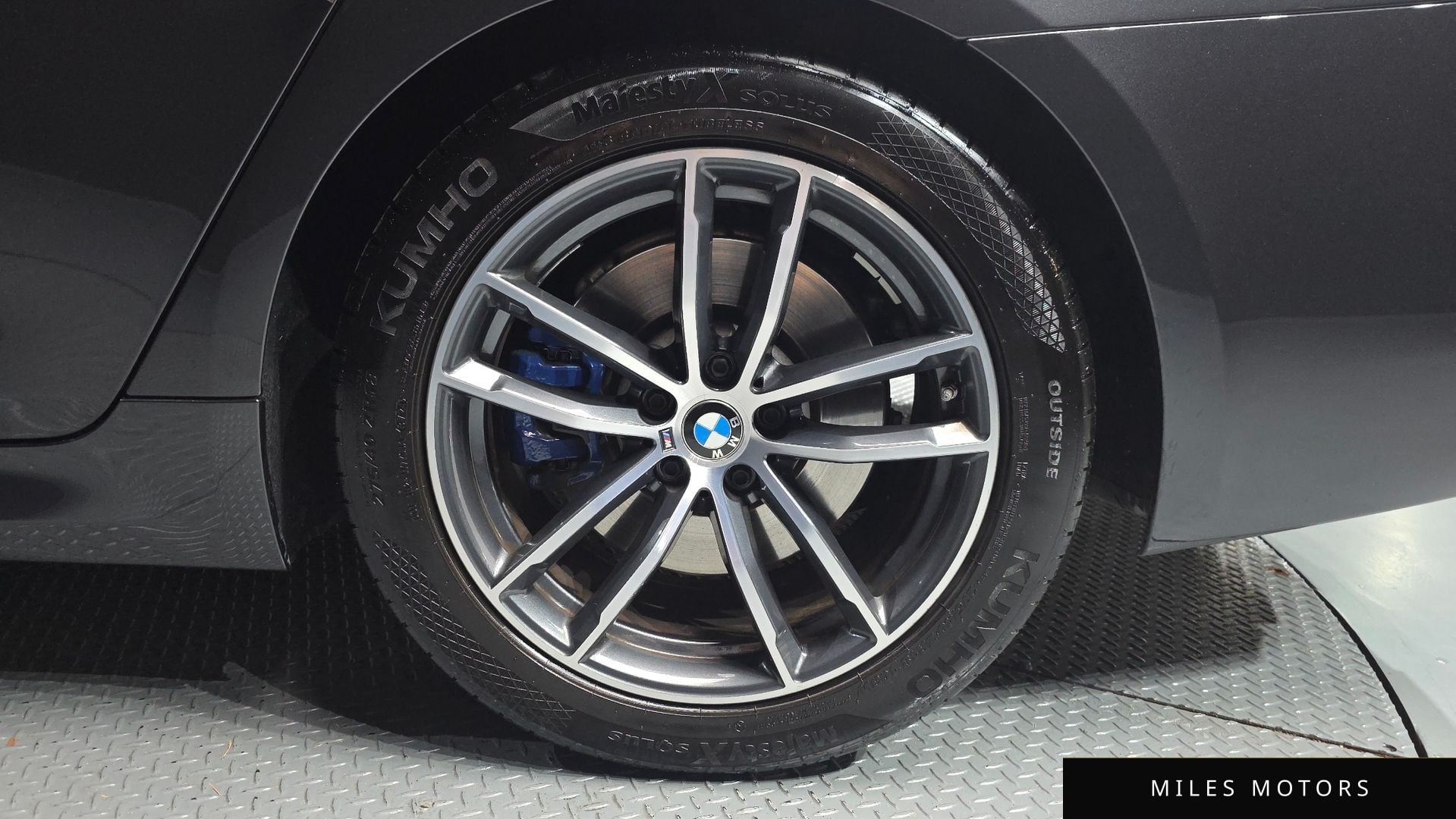 BMW 5 Series (G30) 2021 — миниатюра 6