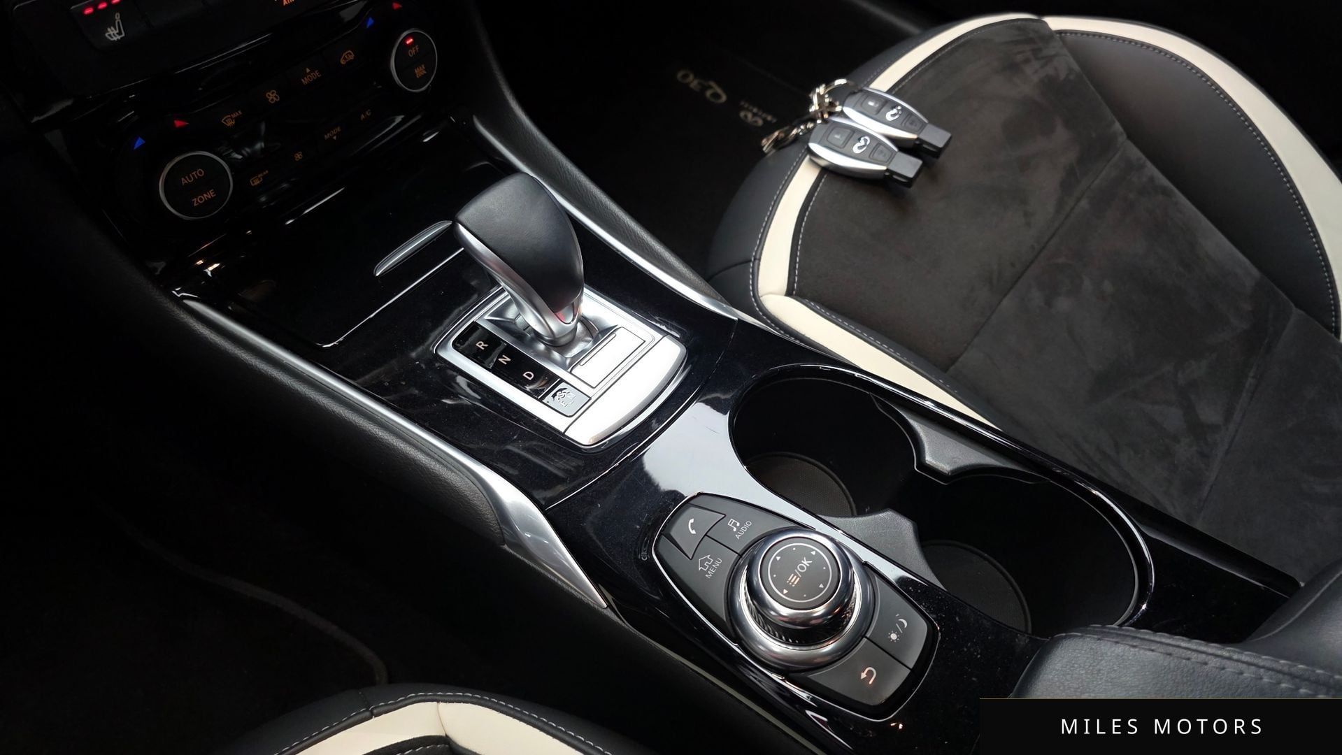 Infiniti Q30 2019 — миниатюра 9