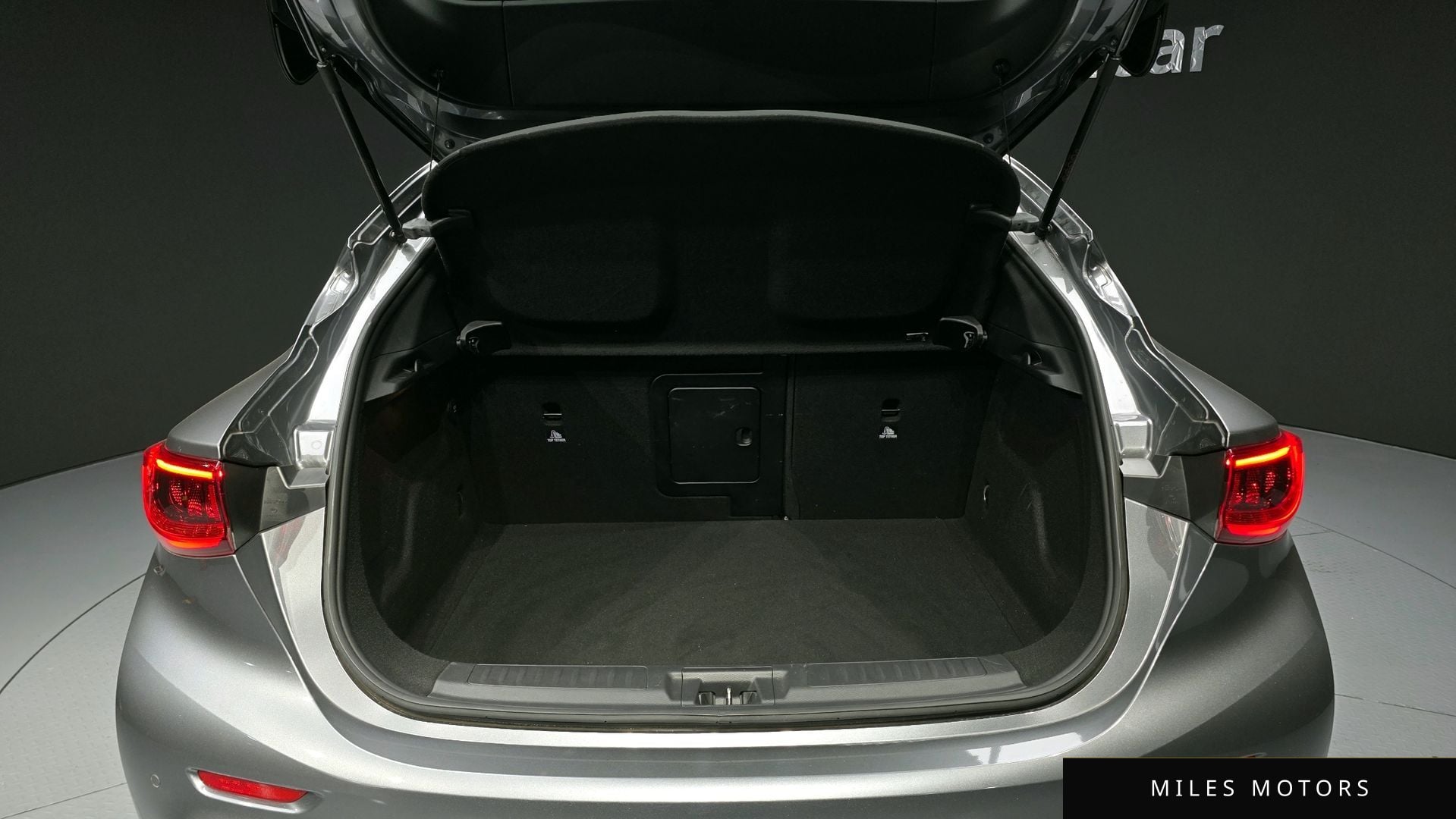 Infiniti Q30 2019 — миниатюра 19