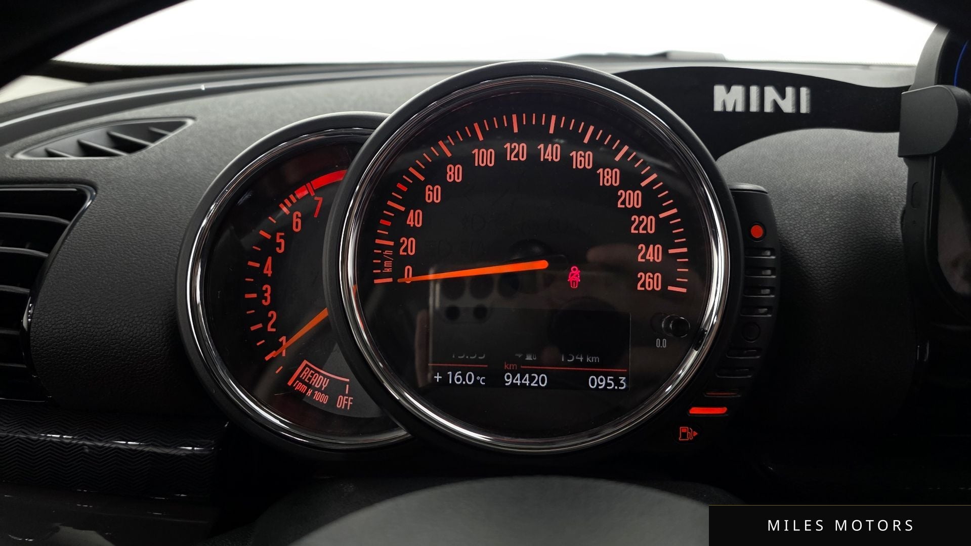 MINI 쿠퍼 클럽맨 2018 — миниатюра 11