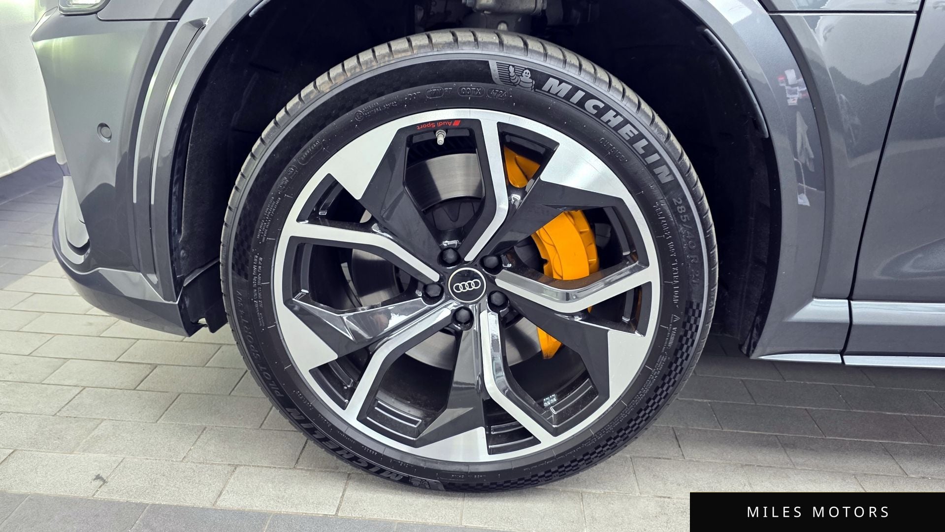 Audi e-tron 2023 — миниатюра 5