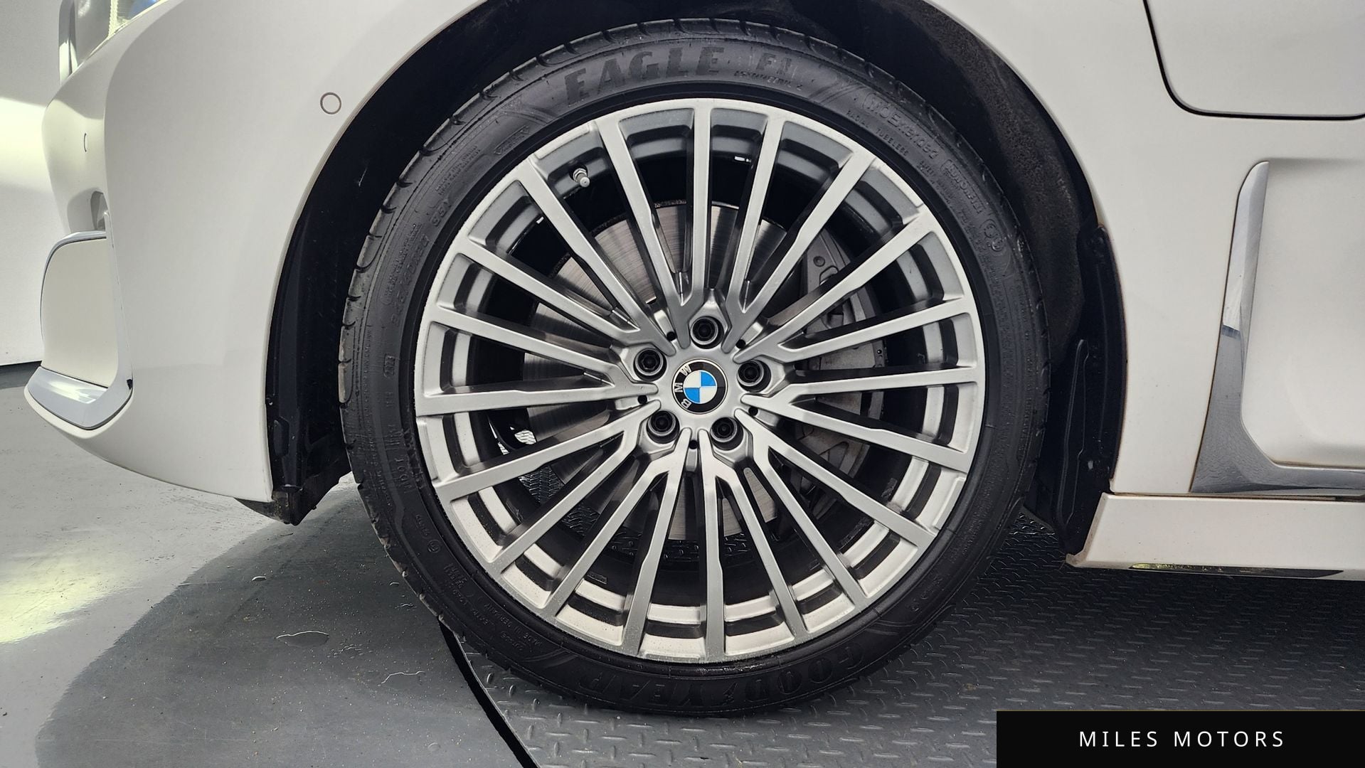 BMW 7 Series (G11) 2021 — миниатюра 5
