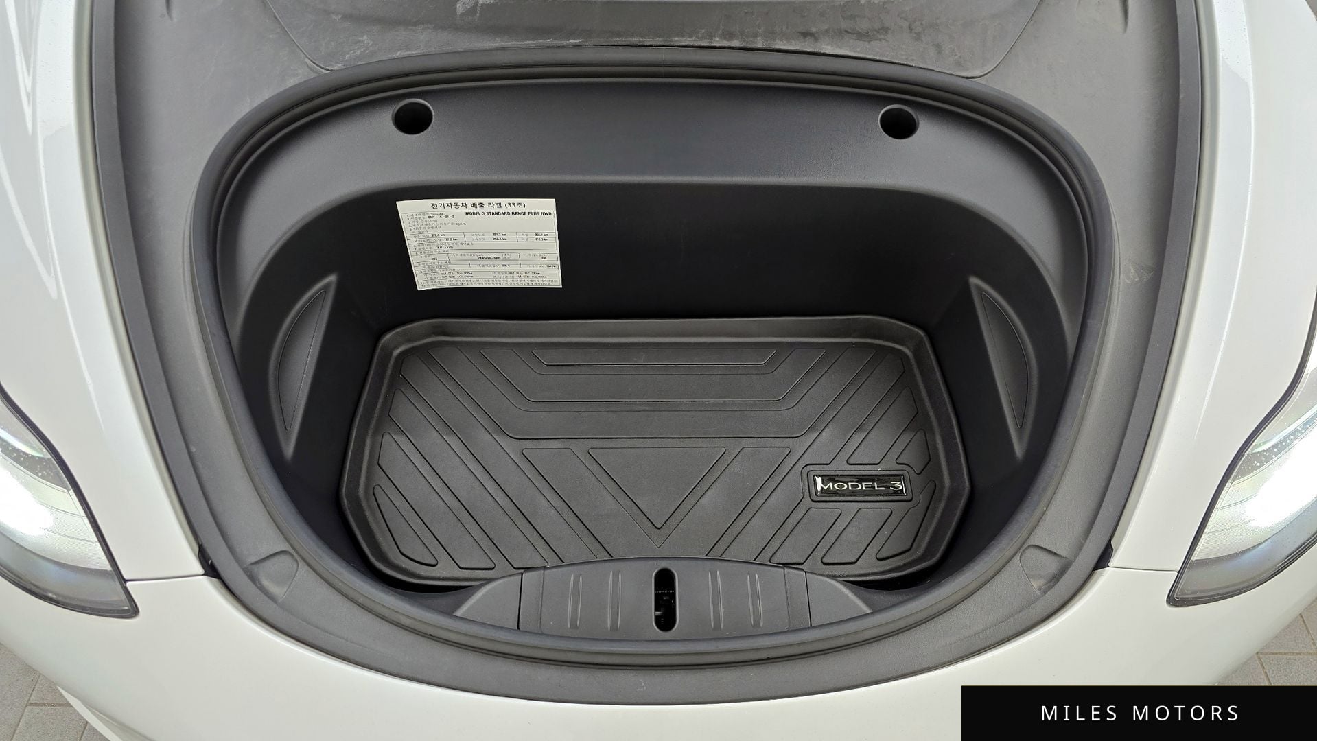 Tesla Model 3 2020 — миниатюра 6