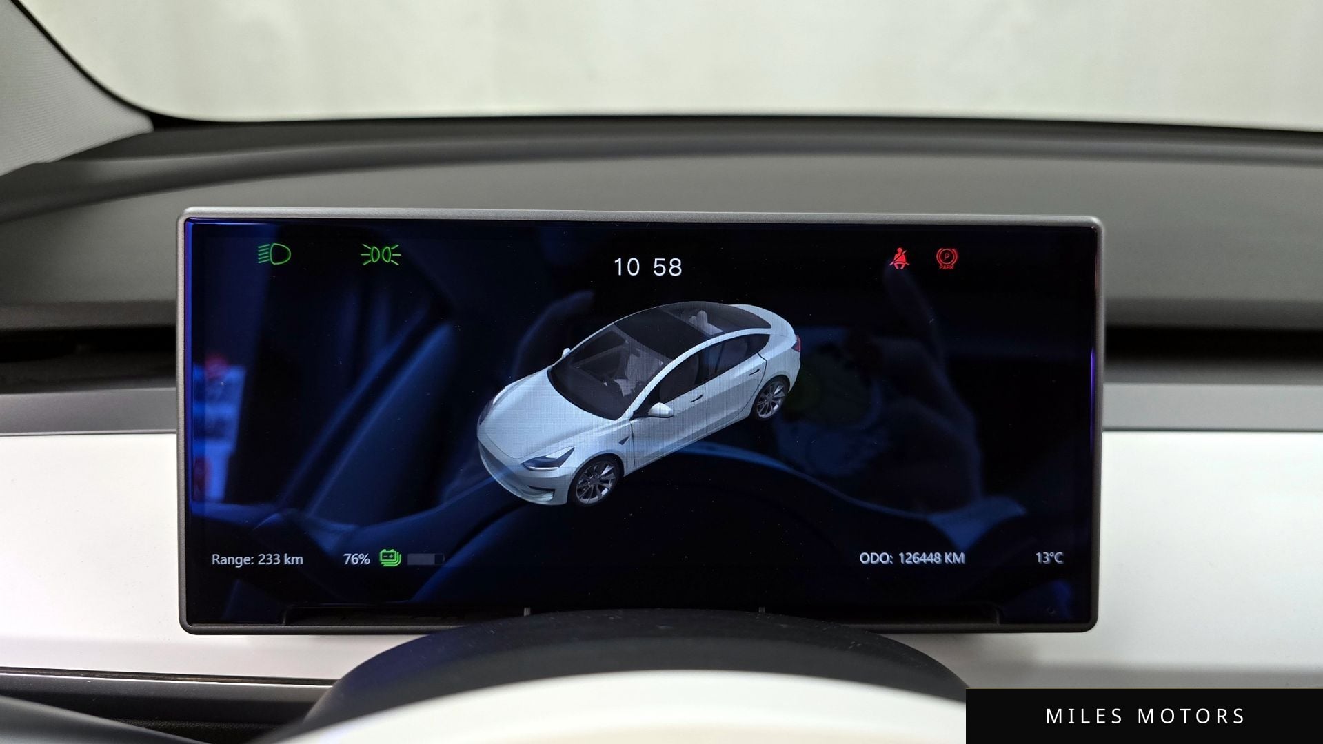 Tesla Model 3 2020 — миниатюра 8
