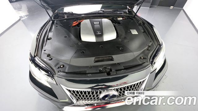 Лексус LS500h 2018 — миниатюра 6