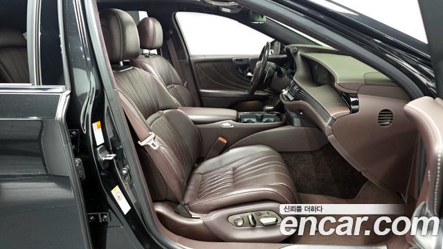 Лексус LS500h 2018 — миниатюра 11