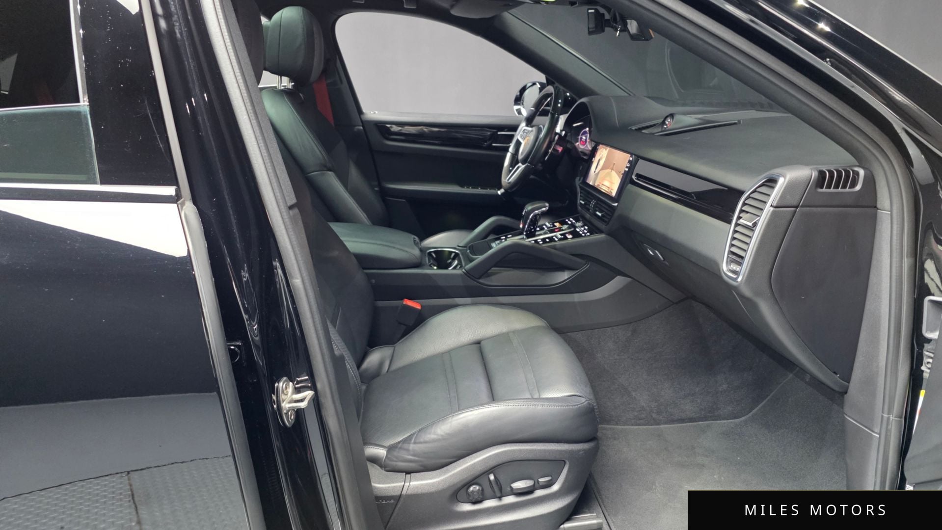 Porsche 카이엔 (PO536) 2022 — миниатюра 17
