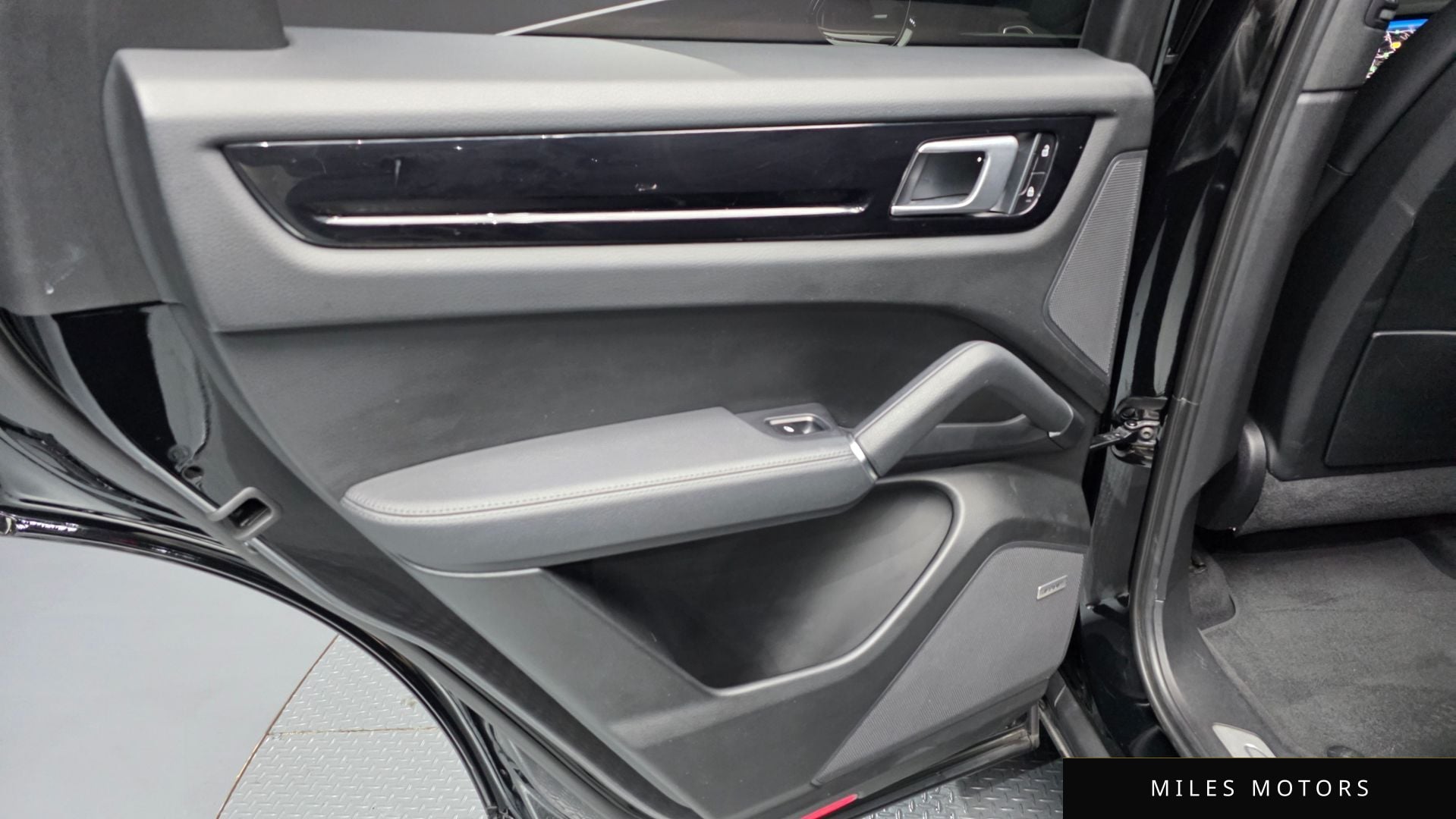 Porsche 카이엔 (PO536) 2022 — миниатюра 15