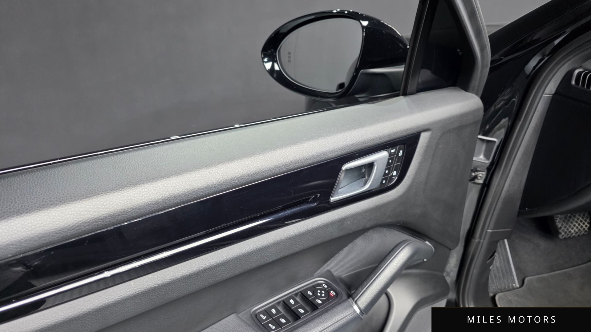 Porsche 카이엔 (PO536) 2022 — миниатюра 38