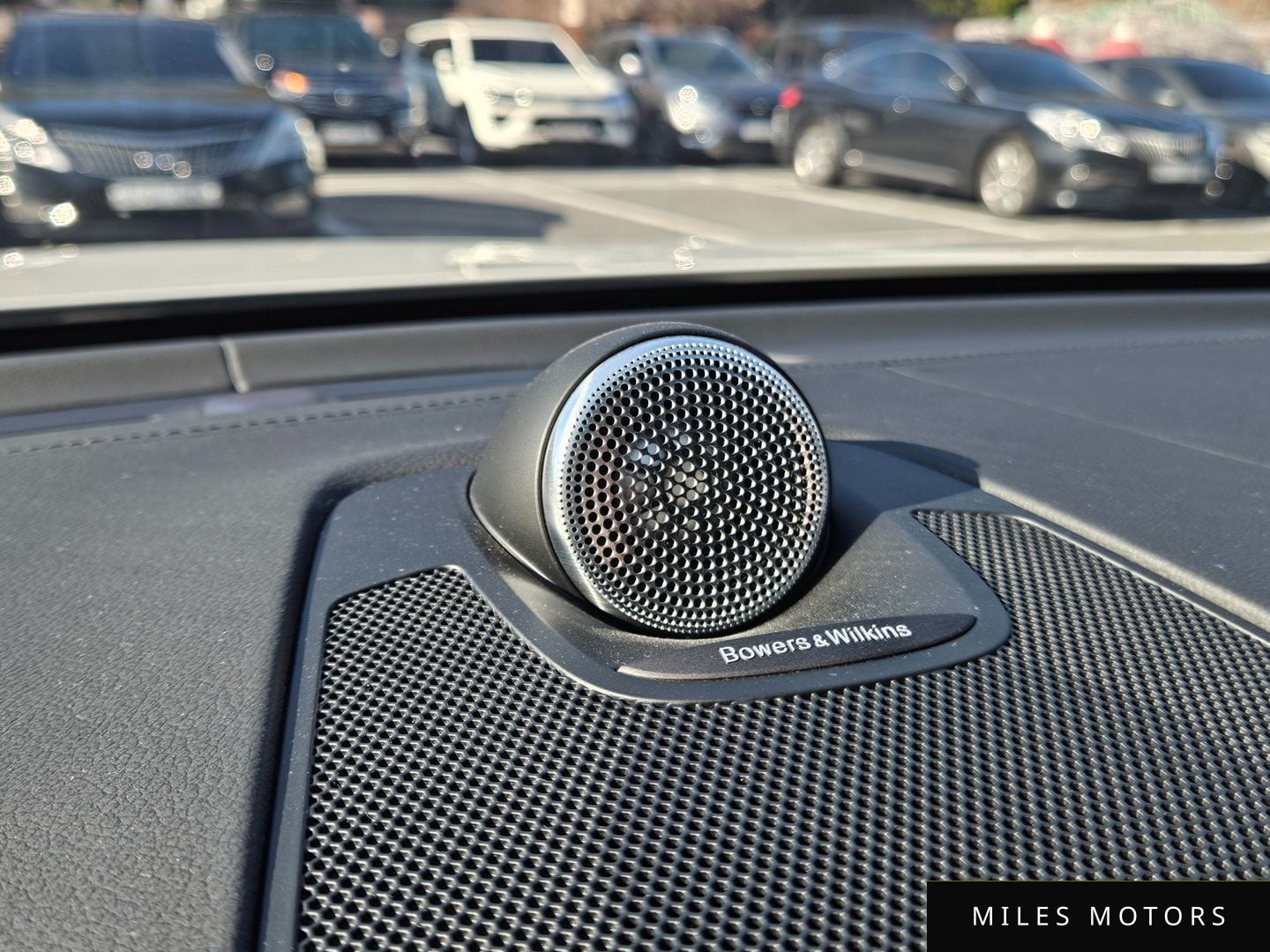 Volvo XC60 2024 — миниатюра 10