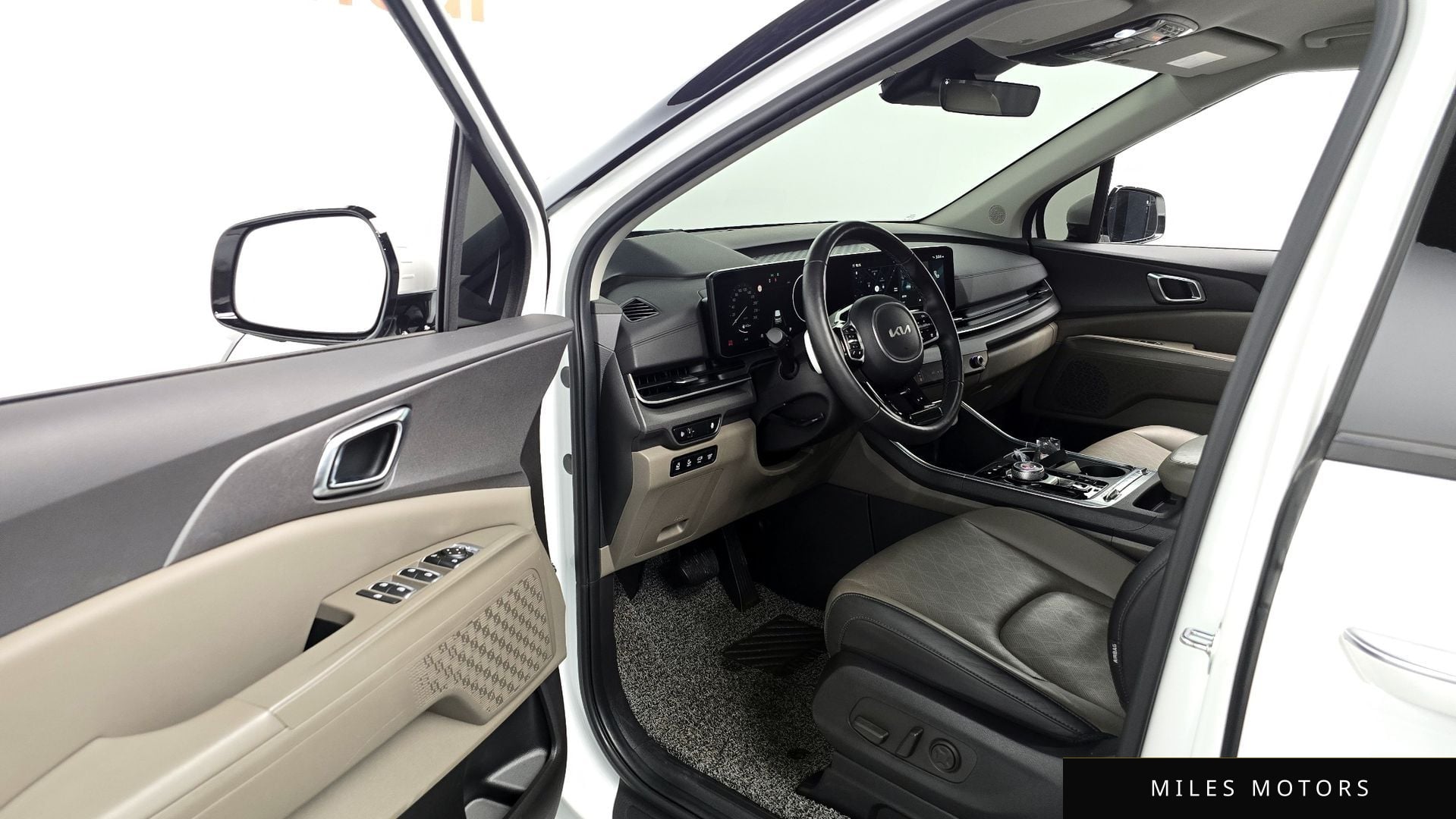 Kia Canival 2025 — миниатюра 12