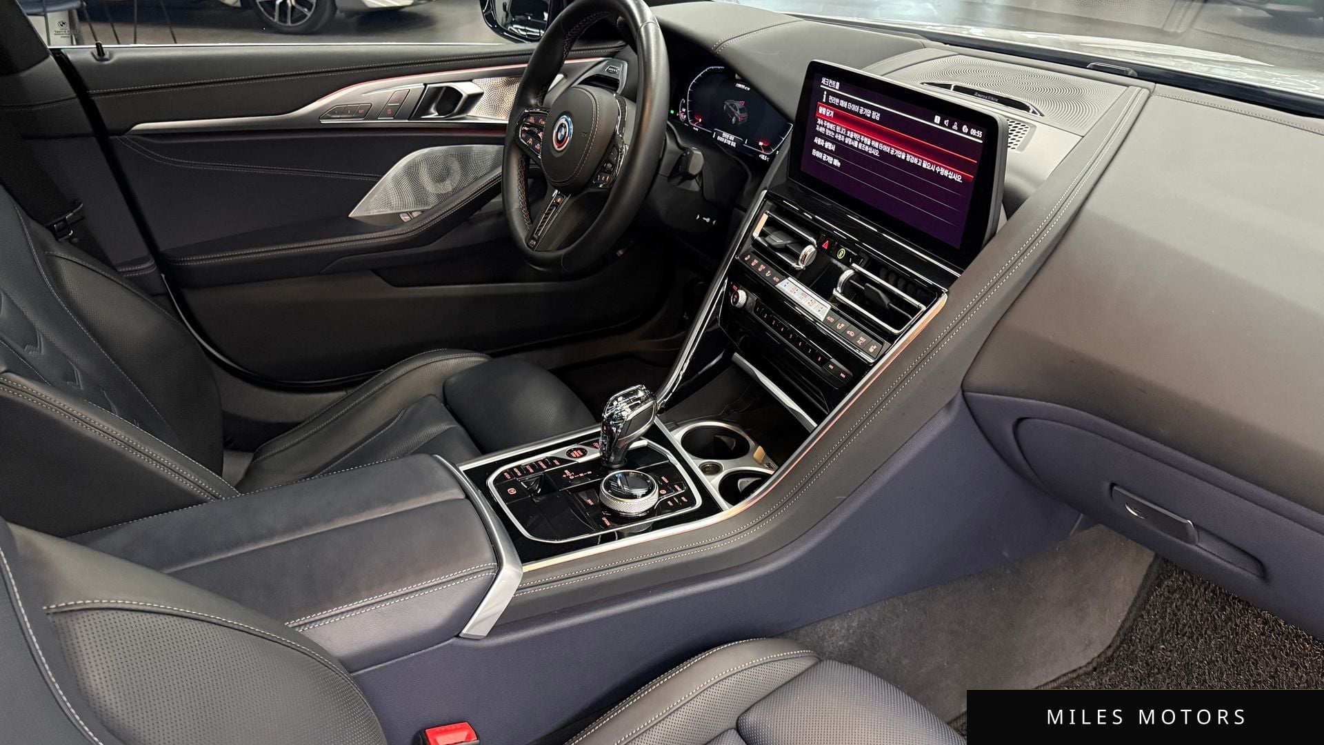 BMW 8 Series (G15) 2024 — миниатюра 12