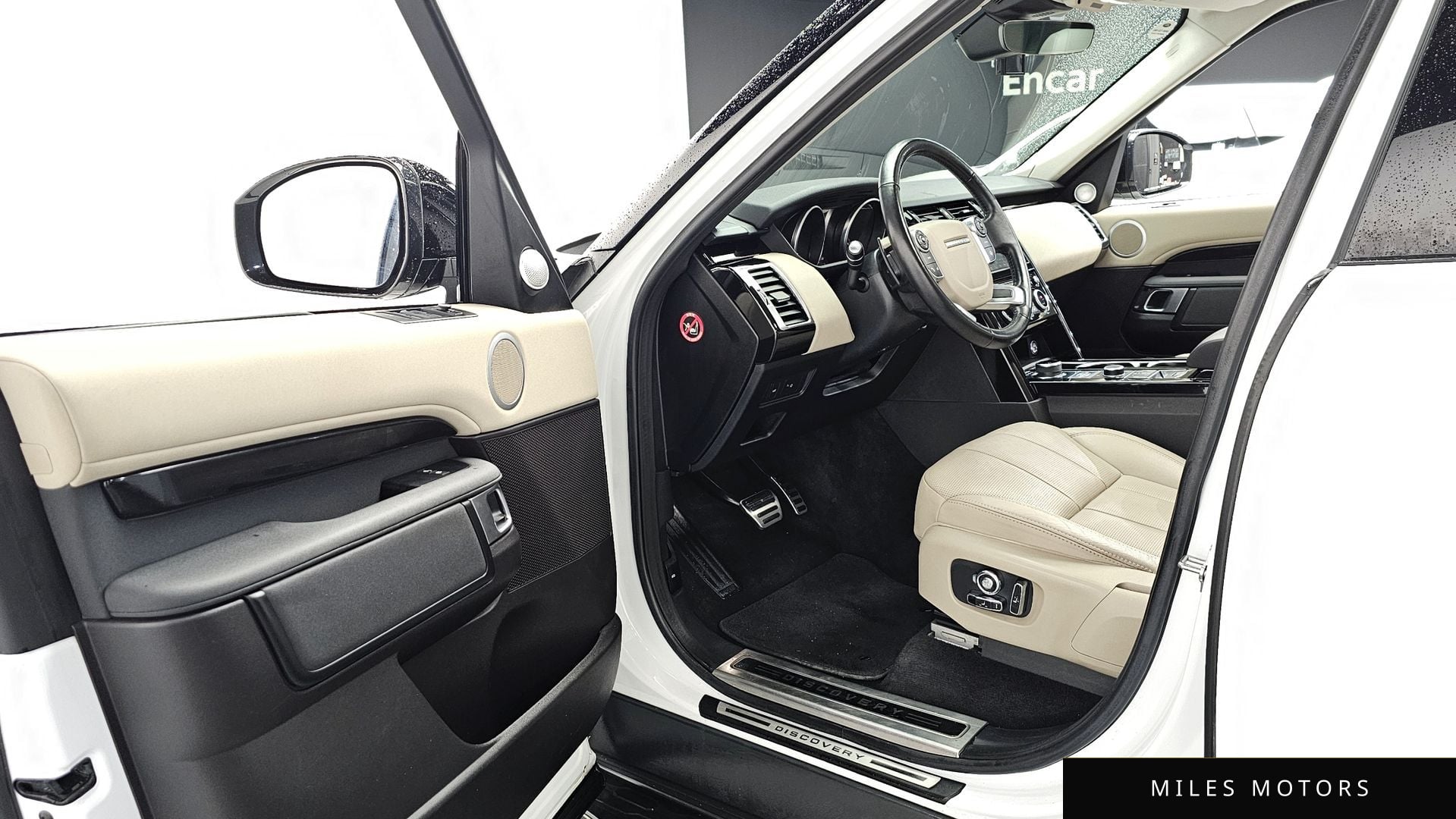 Land Rover Discovery 2018 — миниатюра 10