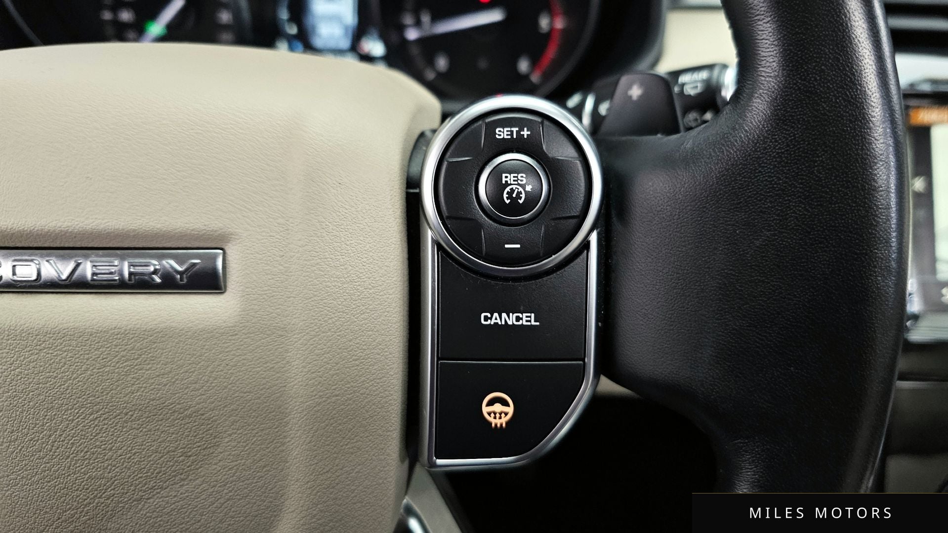 Land Rover Discovery 2018 — миниатюра 16