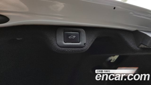 Лексус ES300h 2023 — миниатюра 32