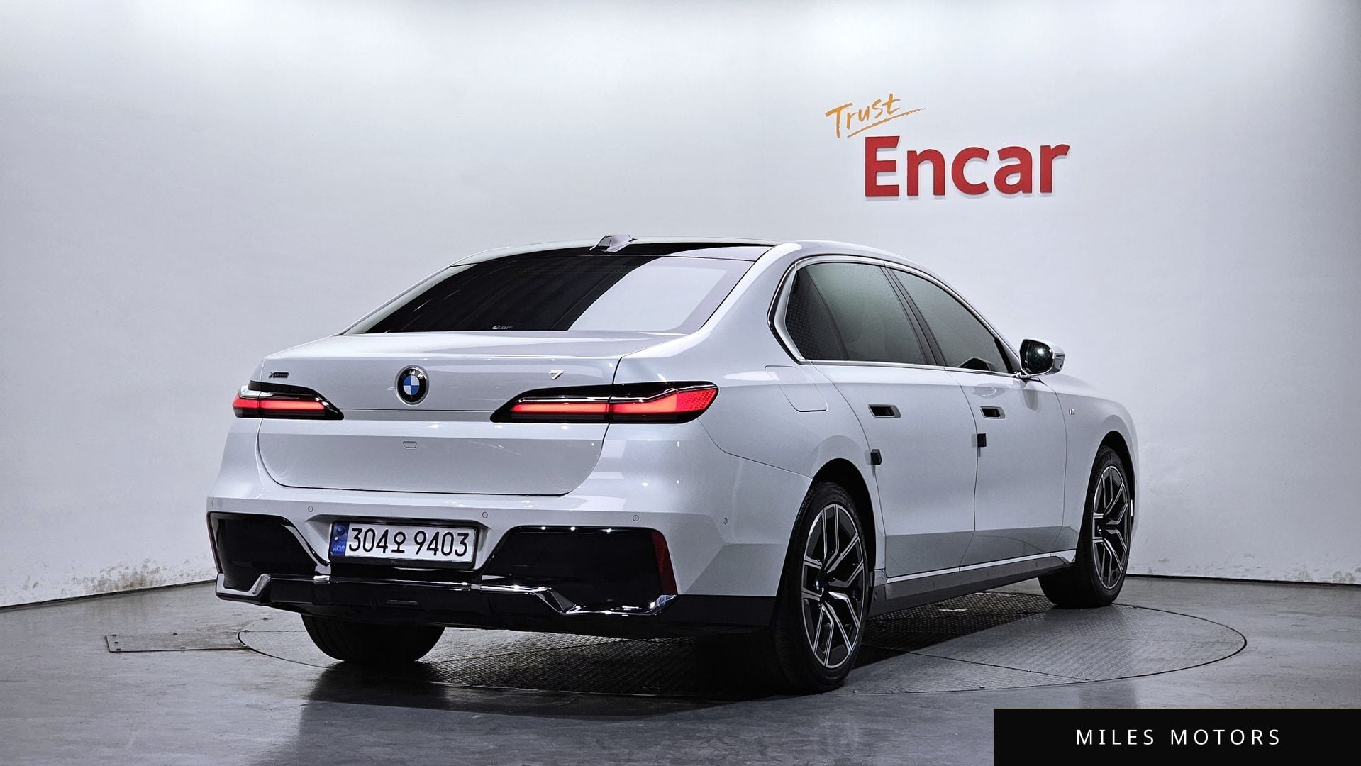 BMW 7 Series (G70) 2024 — миниатюра 2