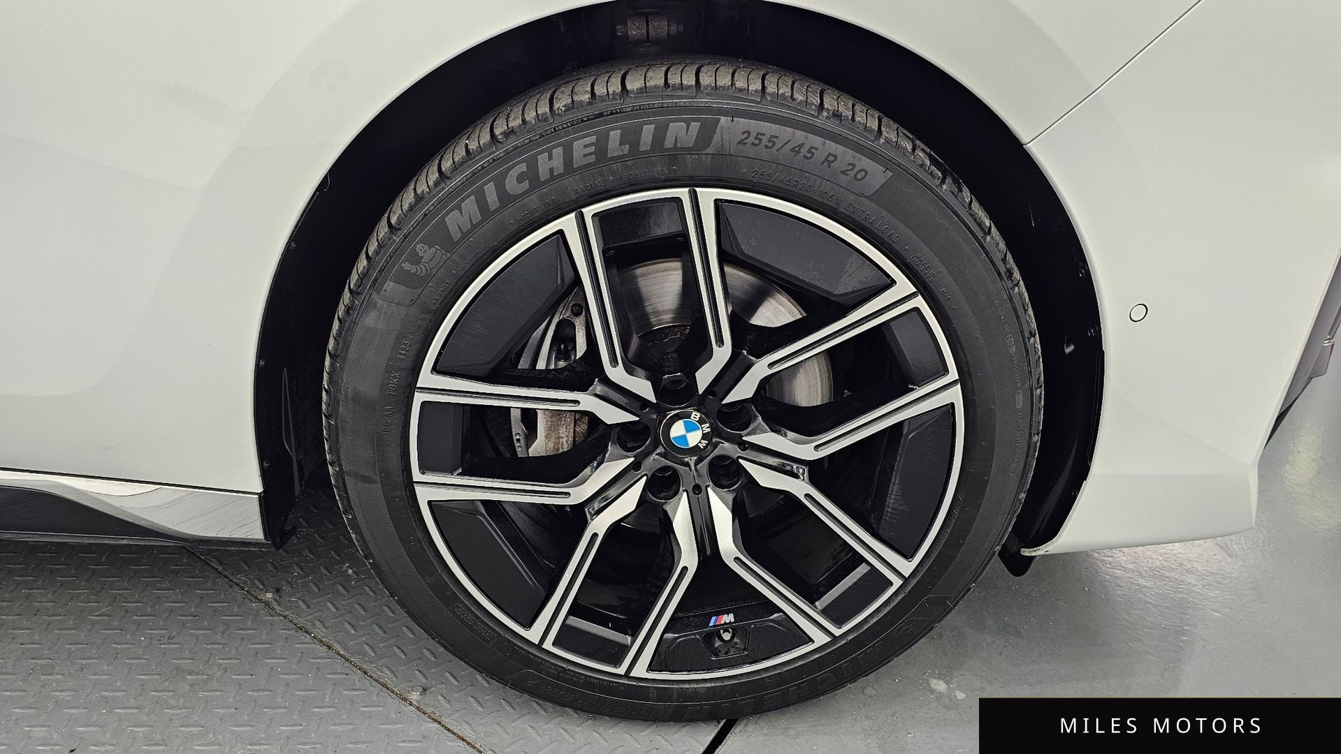 BMW 7 Series (G70) 2024 — миниатюра 7