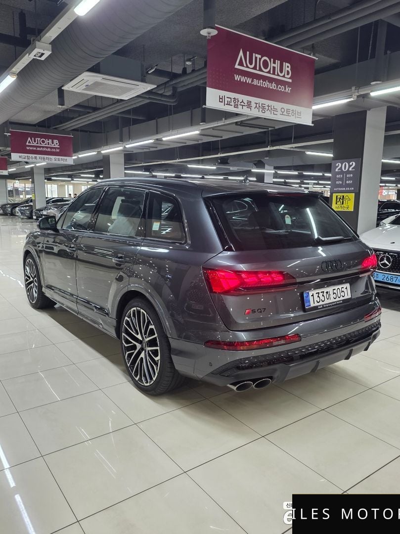 Audi SQ7 (4M) 2026 — миниатюра 2